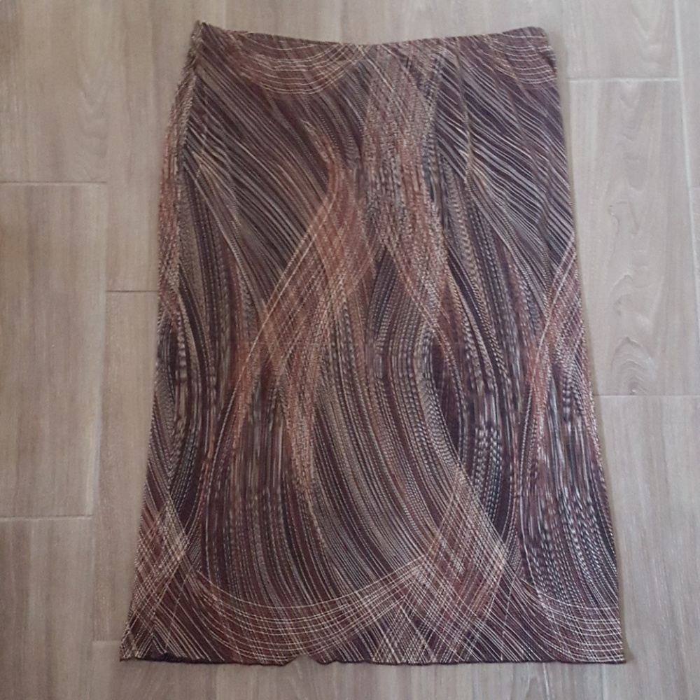 2-Piece Top and Skirt 26/28 Plus